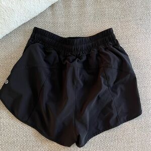 Lululemon track that high rise 3” size 6